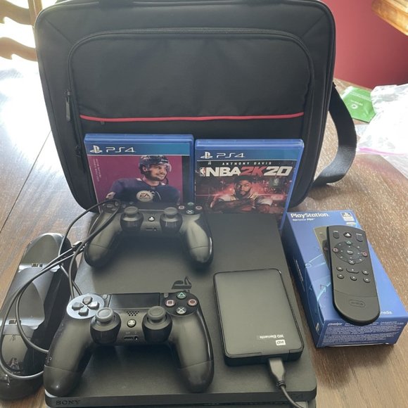Sony Playstation 4 PS4 Slim 1TB Gaming Console Games Bundle Lot Controllers - Picture 1 of 7